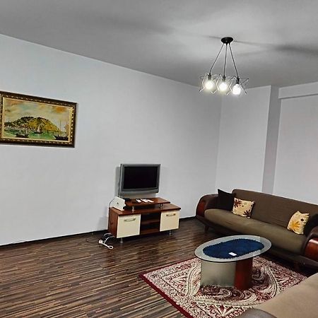 Appartamento Familiare Di Toni Shkodër Екстериор снимка